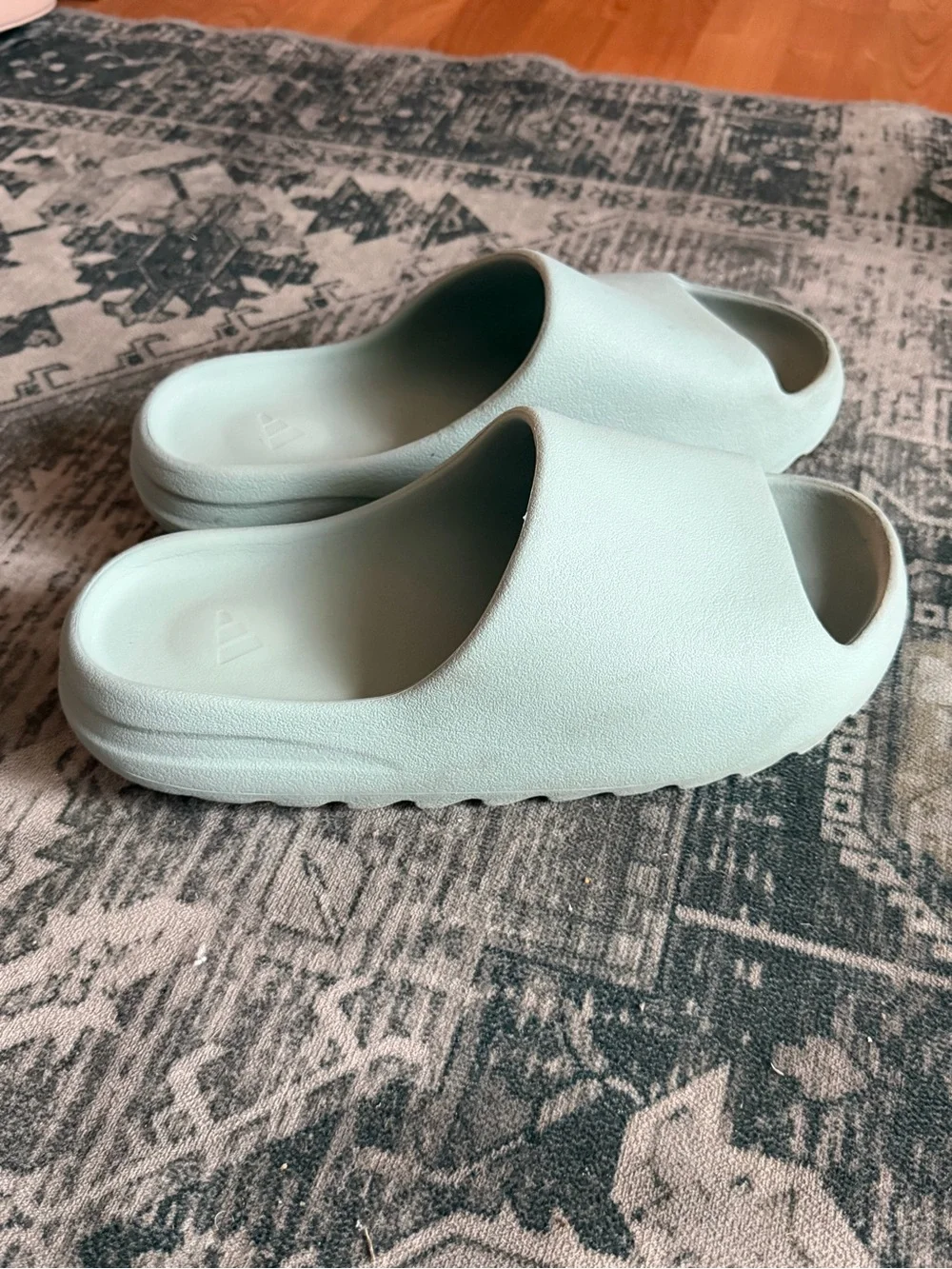 adidas Yeezy Slide
